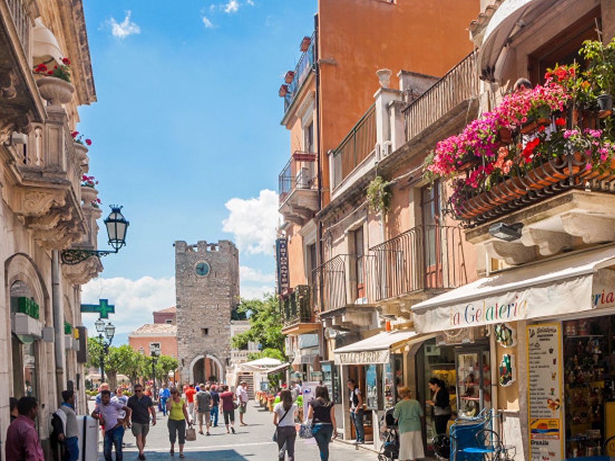 Corso Umberto in Taormina